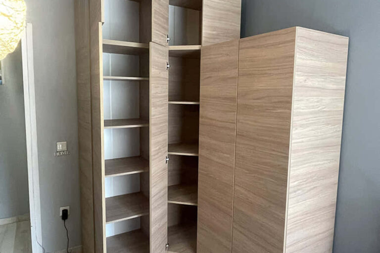 Συναρμολόγηση γωνιακής ντουλάπας